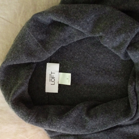 Ann Taylor Loft Short Sleeve Cowl Neck Sweater - Picture 2 of 6